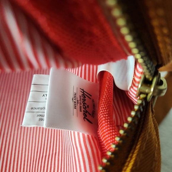 herschel mini backpack - Picture 5 of 5